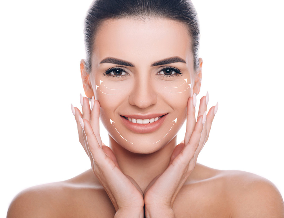 Confident-woman-with-smile-on-face