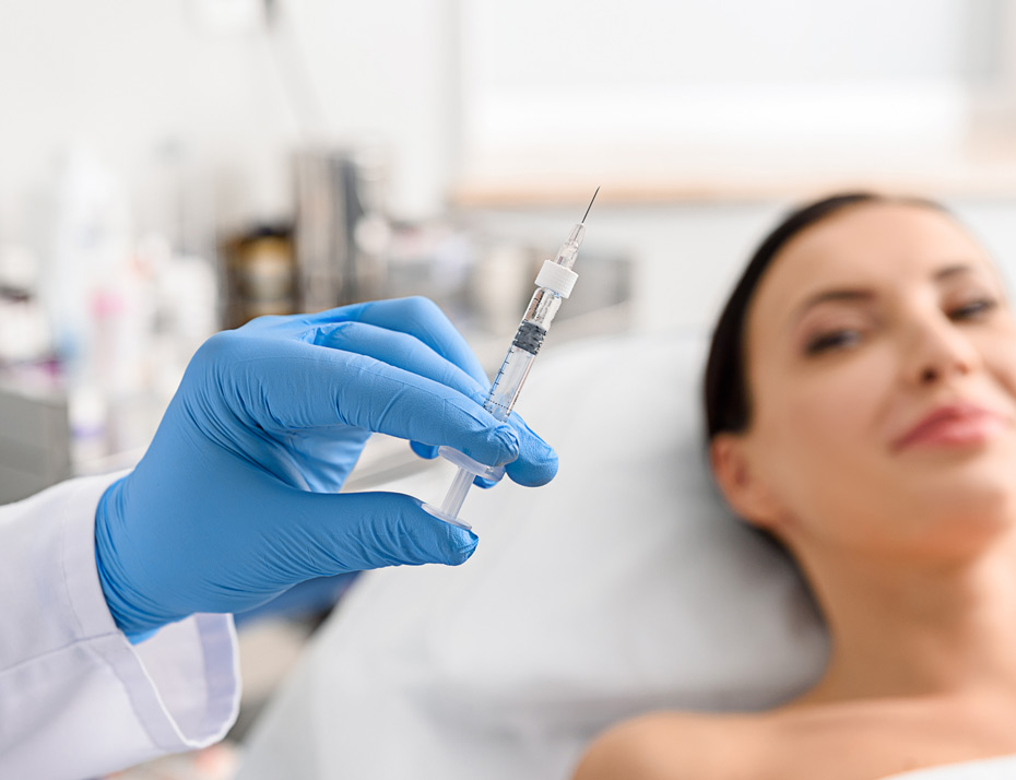 Professional-injector-preparing-Botox-syringe
