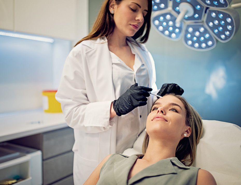 Woman-on-beauty-treatment